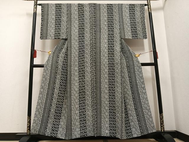 平和屋着物●上質な小紋 型染め 草花間道 黒地 正絹 逸品 AABF6116ph
