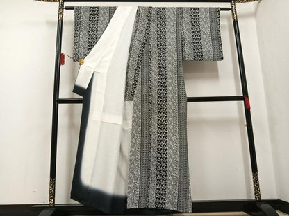 平和屋着物●上質な小紋 型染め 草花間道 黒地 正絹 逸品 AABF6116ph