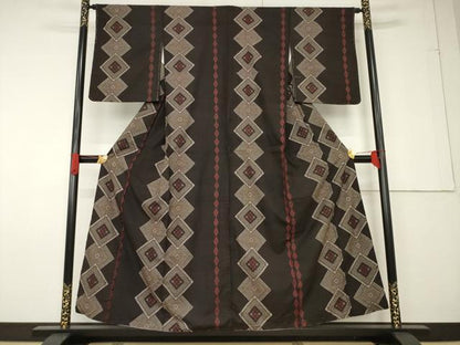 平和屋着物●本場大島紬 龍郷絣 菱繋ぎ間道 正絹 逸品 AABF6130ck