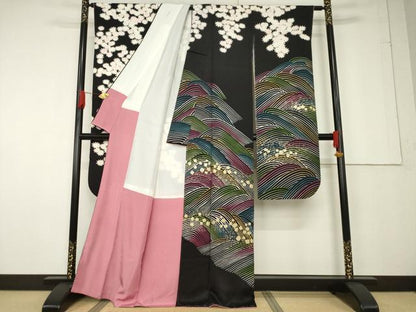 平和屋着物●豪華振袖　立波花文　黒地　金彩　正絹　逸品　未使用　AABF6140ck