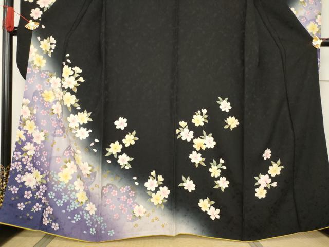 平和屋着物●豪華振袖・長襦袢(袷)セット 舞花文 暈し染め 黒地 金彩 さが美扱い 正絹 逸品 AABF6196ck