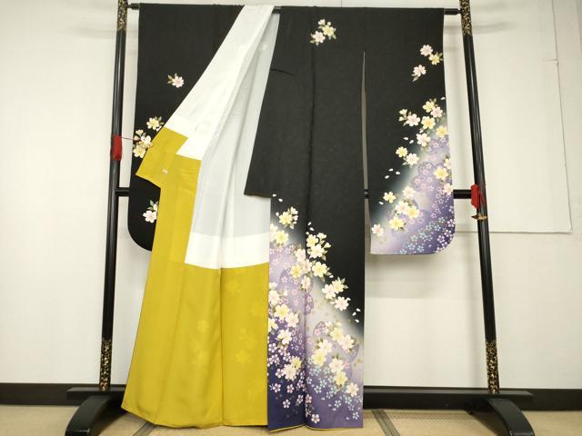 平和屋着物●豪華振袖・長襦袢(袷)セット 舞花文 暈し染め 黒地 金彩 さが美扱い 正絹 逸品 AABF6196ck