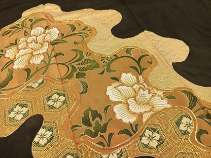 平和屋着物■豪華黒留袖　駒刺繍　花唐草文　金彩　正絹　逸品　AABF6206oa