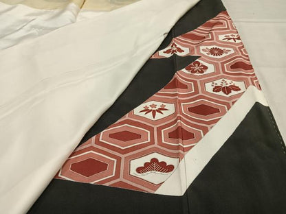 平和屋着物■豪華黒留袖　刺繍　鳳凰花亀甲文　金銀糸　金彩　正絹　逸品　AABF6383oa