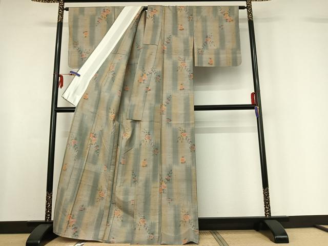 平和屋着物▽京都の和装業の老舗一門　千切屋　紬　単衣　草花文　反端付き　正絹　逸品　AABF6417jh