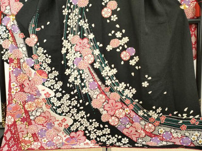 平和屋着物●豪華振袖 花毬文 黒地 金彩 金通し地 正絹 逸品 AABF6562cs