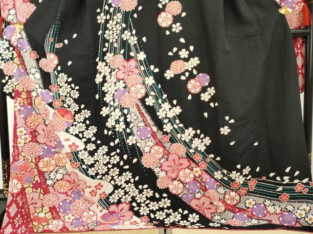 平和屋着物●豪華振袖 花毬文 黒地 金彩 金通し地 正絹 逸品 AABF6562cs
