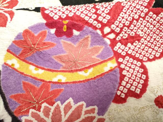 平和屋着物●豪華振袖 花毬文 黒地 金彩 金通し地 正絹 逸品 AABF6562cs