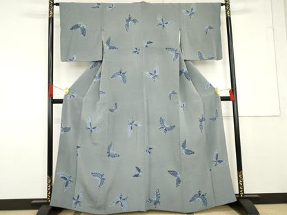 平和屋着物●上質な小紋 藍 型染め 舞蝶文 鬼しぼ縮緬 正絹 逸品 AABF6586cs