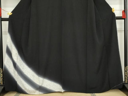 平和屋着物●訪問着　流水文　暈し染め　黒地　金糸　銀彩　正絹　逸品　AABF6627cs