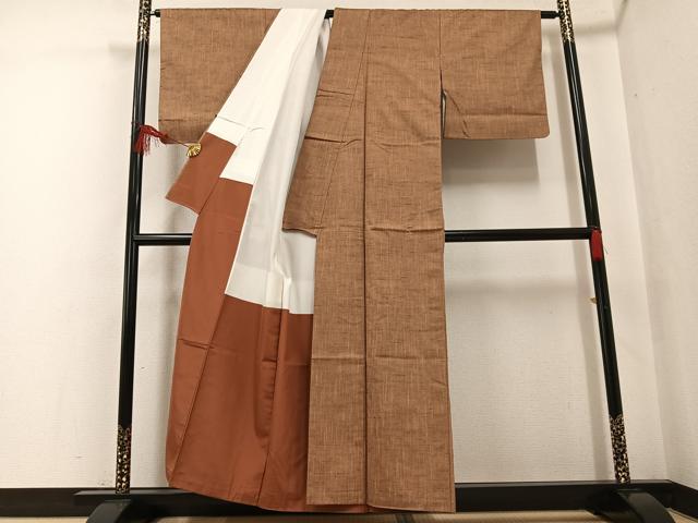 平和屋着物●上質な紬 色無地 枇杷茶色 正絹 逸品 AABF6947ph