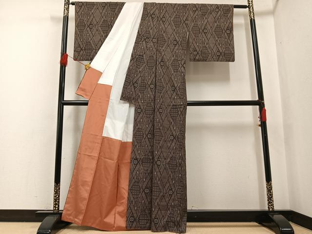 平和屋着物●本場大島紬 一元7マルキ 幾何学花文 正絹 逸品 AABF6981ph