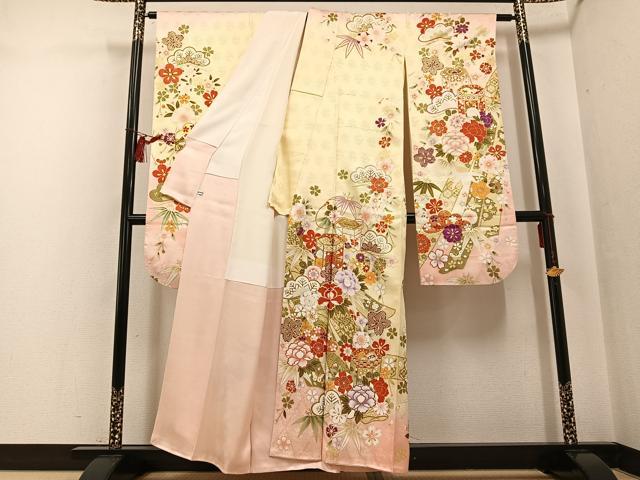 平和屋着物●豪華振袖 駒刺繍 貝桶花文 暈し染め 金彩 正絹 逸品 AABF6991ph