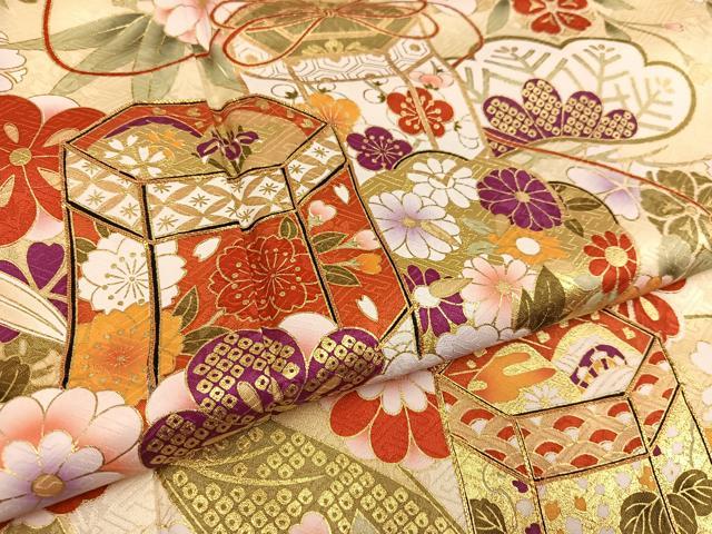 平和屋着物●豪華振袖 駒刺繍 貝桶花文 暈し染め 金彩 正絹 逸品 AABF6991ph