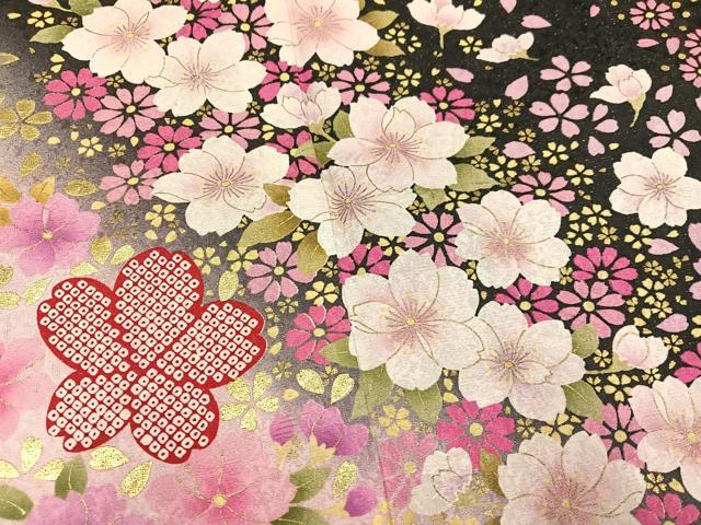 平和屋着物●豪華振袖 舞花文 黒地 金彩 銀通し地 正絹 逸品 AABF6995ph