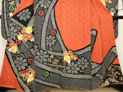 平和屋着物●豪華振袖 駒刺繍 絞り 舞花文 正絹 逸品 AABF7051ck