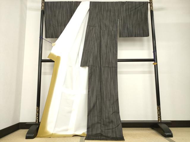 平和屋着物●本場縞大島紬 格子 黒地 ロング丈 正絹 逸品 AABF7077ck