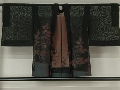 平和屋着物▽羽織 スリーシーズン 春夏秋 塵除け 草葉文 黒地 正絹 逸品 AABF7111jh
