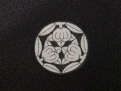 平和屋着物●豪華黒留袖 駒刺繍 舞花文 暈し染め 金彩 正絹 逸品 AABF8118ph