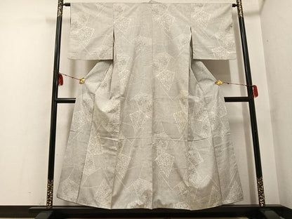 平和屋着物●本場大島紬 白大島 120亀甲 草花文 正絹 逸品 AABF8155ph
