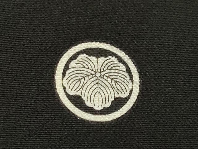 平和屋着物●創業460年・千總　黒留袖　駒刺繍　雲取り吉祥宝尽くし　桐　金彩　高島屋扱い　正絹　逸品　AABF8180ck