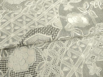 平和屋着物●上質な小紋　総刺繍　中国三大刺繍　汕頭刺繍　スワトウ刺繍　相良刺繍　道長更紗花文　正絹　逸品　AABF8189ck