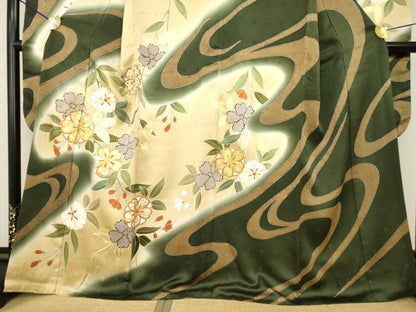 平和屋着物●豪華振袖　駒刺繍　流水花文　金彩　正絹　逸品　AABF8199ck