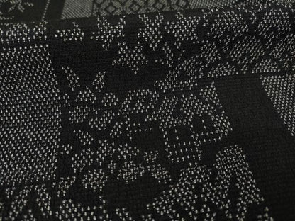 平和屋着物●本塩沢　色紙重ね風景文　黒地　証紙付き　正絹　逸品　AABF8217ck