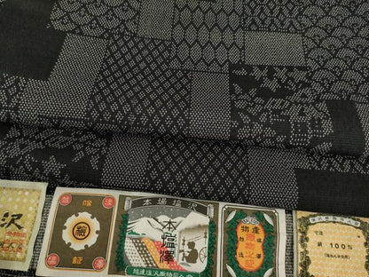 平和屋着物●本塩沢　色紙重ね風景文　黒地　証紙付き　正絹　逸品　AABF8217ck