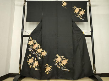 平和屋着物●訪問着　駒刺繍　花唐草文　黒地　金彩　大丸扱い　正絹　逸品　AABF8235ck