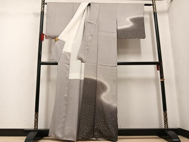 平和屋着物●国際的伝統工芸作家　十二代・藤林徳扇　苑寿 　訪問着　苑寿　流水　暈し染め　銀通し地　正絹　逸品　AABF8752ph