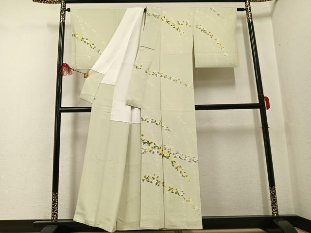 平和屋着物●日本工芸会正会員　生駒暉夫　訪問着　草花文　浜ちりめん　反端付き　正絹　逸品　AABF8799ph