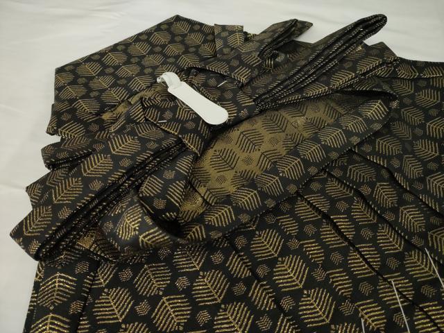 平和屋着物●男性　行灯袴　松　黒地　金糸　洗える着物　AABF901ｋck
