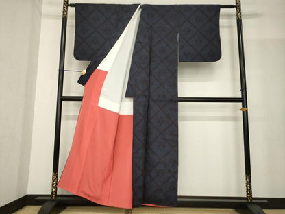 平和屋着物●本場結城紬　重要無形文化財　80亀甲　菱繋ぎ　正絹　逸品　AABF9021ck