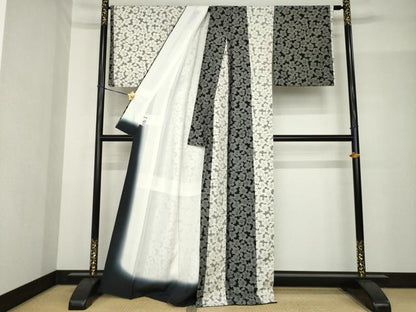 平和屋着物●上質な紬　桜尽くし間道　正絹　逸品　AABF9027ck
