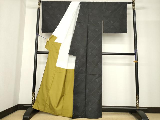 平和屋着物●本場大島紬　南天菱文　黒地　正絹　逸品　AABF9036ck