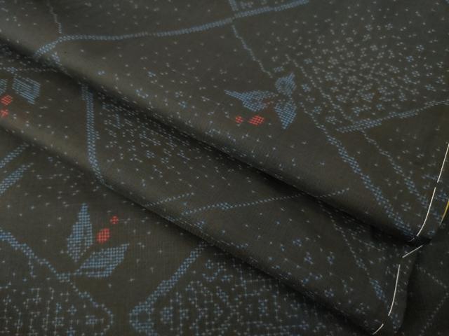 平和屋着物●本場大島紬　南天菱文　黒地　正絹　逸品　AABF9036ck