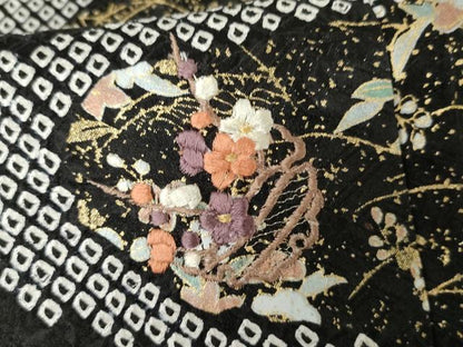 平和屋着物●訪問着　絞り　刺繍　流水草花文　黒地　金糸　金彩　正絹　逸品　未使用　AABF9047cs