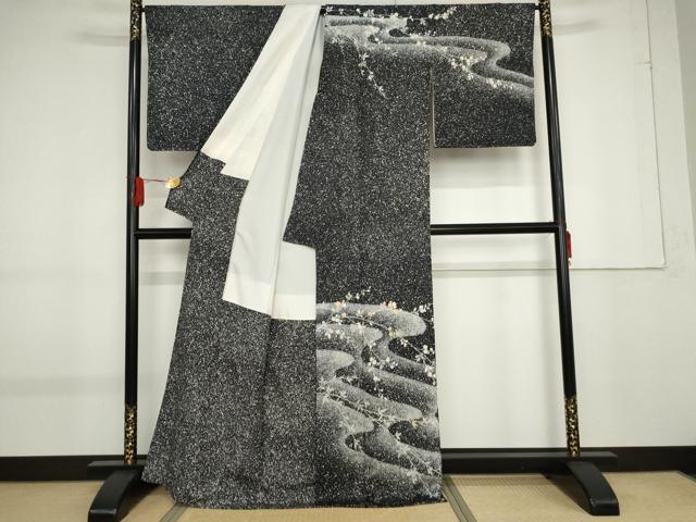 平和屋着物●訪問着　駒刺繍　枝花文　たたき染め　黒地　金彩　正絹　逸品　AABF9048cs