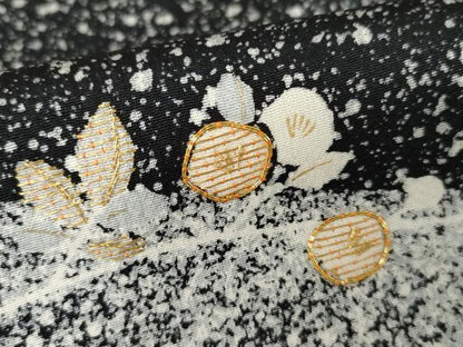 平和屋着物●訪問着　駒刺繍　枝花文　たたき染め　黒地　金彩　正絹　逸品　AABF9048cs