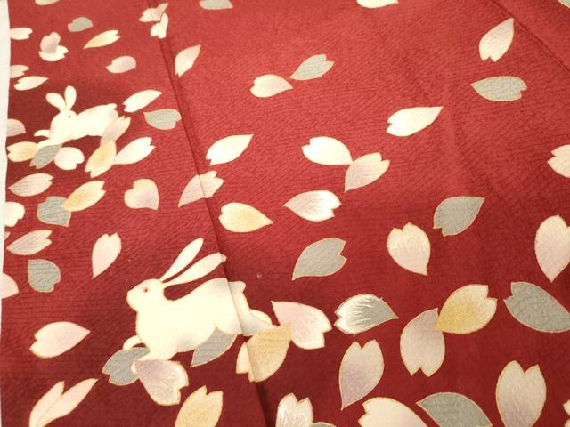 平和屋着物●豪華振袖　舞花に飛び兎　暈し染め　金彩　ロング丈　正絹　逸品　AABF9065cs