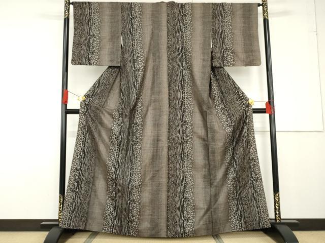 平和屋着物●本場大島紬 泥染め カタス9マルキ 花間道 正絹 逸品 AABF9117cs