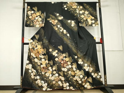 平和屋着物●訪問着　駒刺繍　花蝶文　黒地　金彩　正絹　逸品　AABF9145cs