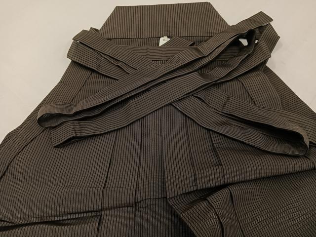 平和屋着物●男性　馬乗り袴　縞　正絹　逸品　AABF9529ph