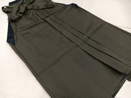 平和屋着物●男性　馬乗り袴　亀甲文　正絹　逸品　AABF9530ph