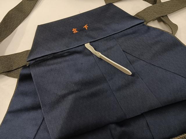 平和屋着物●男性　馬乗り袴　亀甲文　正絹　逸品　AABF9530ph