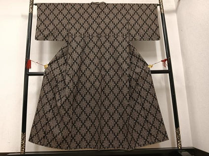 平和屋着物●本場大島紬　一元絣　花尽くし　健勝苑扱い　正絹　逸品　未使用　AABF9555ph