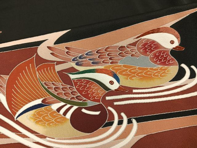 平和屋着物●豪華黒留袖　友禅　刺繍　流水鴛鴦文　金糸　正絹　逸品　AABF9597ph