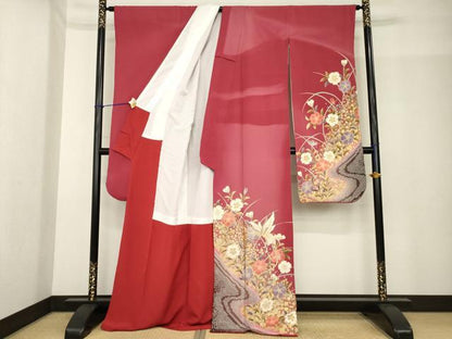 平和屋着物●豪華振袖　駒刺繍　花蝶文　金彩　正絹　逸品　AABF9612ck