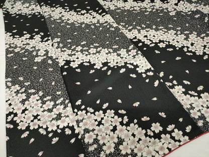 平和屋着物●上質な小紋　舞桜　黒地　正絹　逸品　AABF9613ck